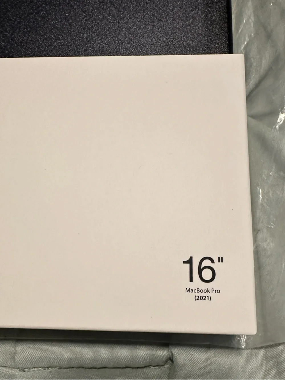 Incase Laptop Shell Case in Dark Gray and White